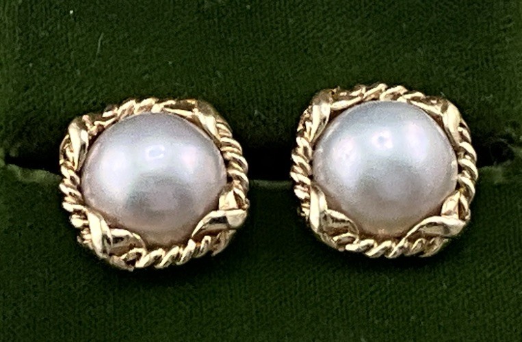 14K Genuine Mabe Pearl Earrings Fabulous / Post Screw on Backs