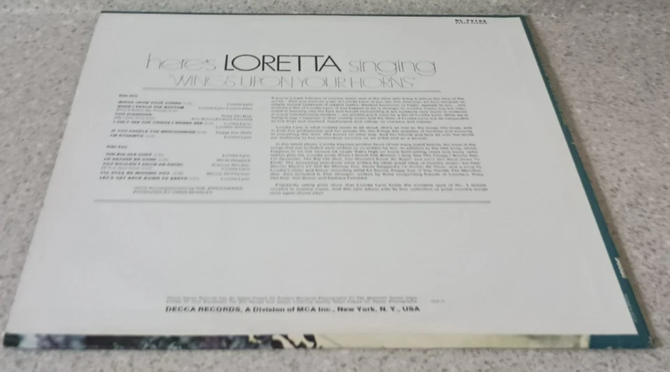 Loretta Lynn Here's Loretta Singing Wings Upon Your Horns Vinyl Decca DL 75163 Foto 2 de 3