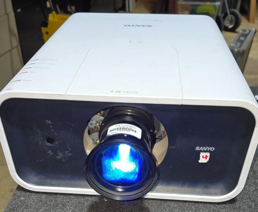 SANYO PLC-XP100L LCD 6500 Lumens XGA Projector LNS-w33 (Lens) | eBay