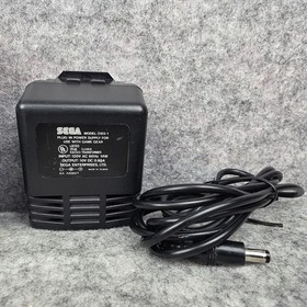 Sega Game Gear Model 2110 w/ 3 Games + Carrying Bag - Powers On Needs Recapped