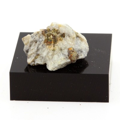 Mineralien Und Edelsteine. Quarz + Chalcopyrit. 23,1 Ct. North Hatley, Q