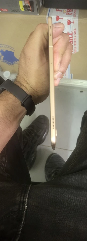 Galaxy Tab S5e SM-T720 Wi-Fi 5g - Photo 4/4