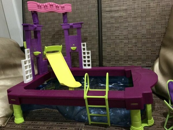 barbie fabulous fountain pool