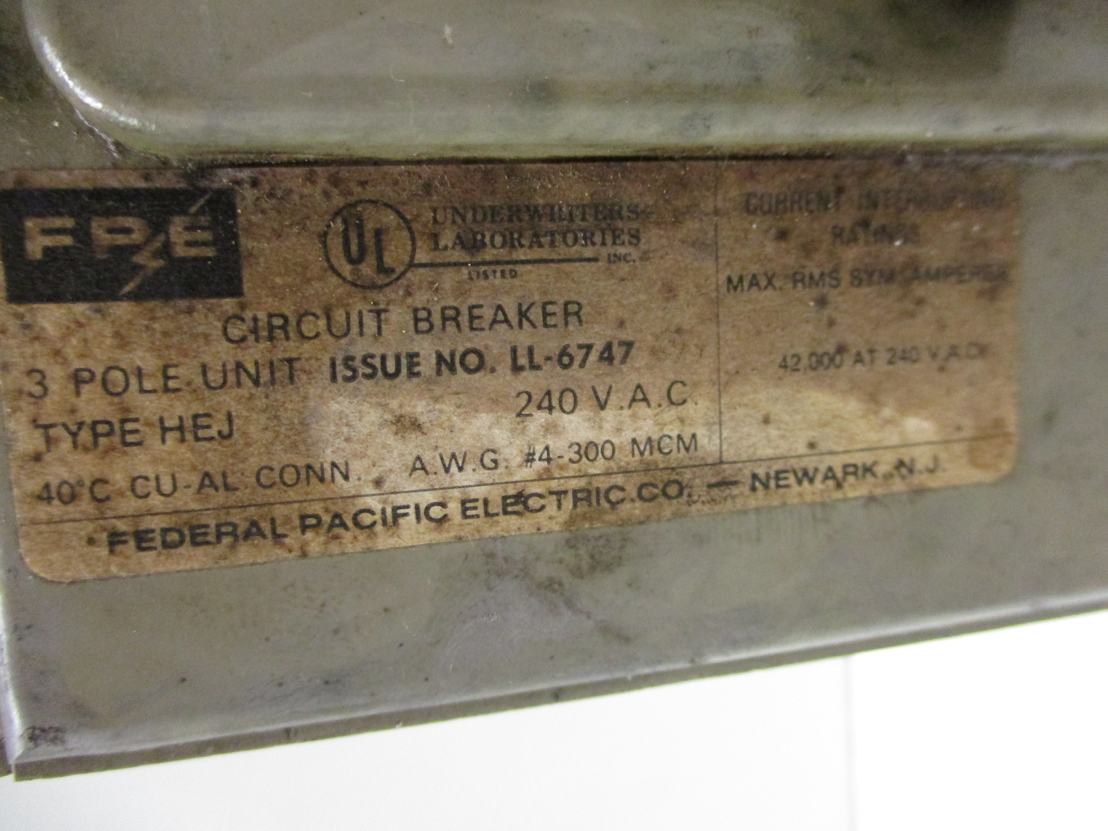 FPE / FEDERAL PACIFIC TYPE HEJ CIRCUIT BREAKER 125A 240VAC 3-POLE