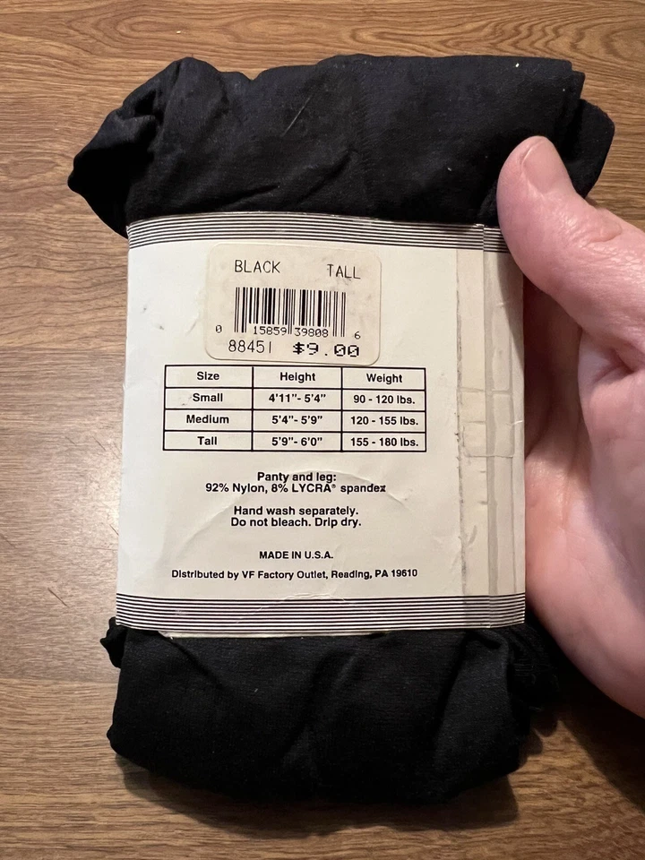 Medias Vanity Fair Street vintage satinadas opacas control superior ALTAS negras lisas Foto 3 de 4