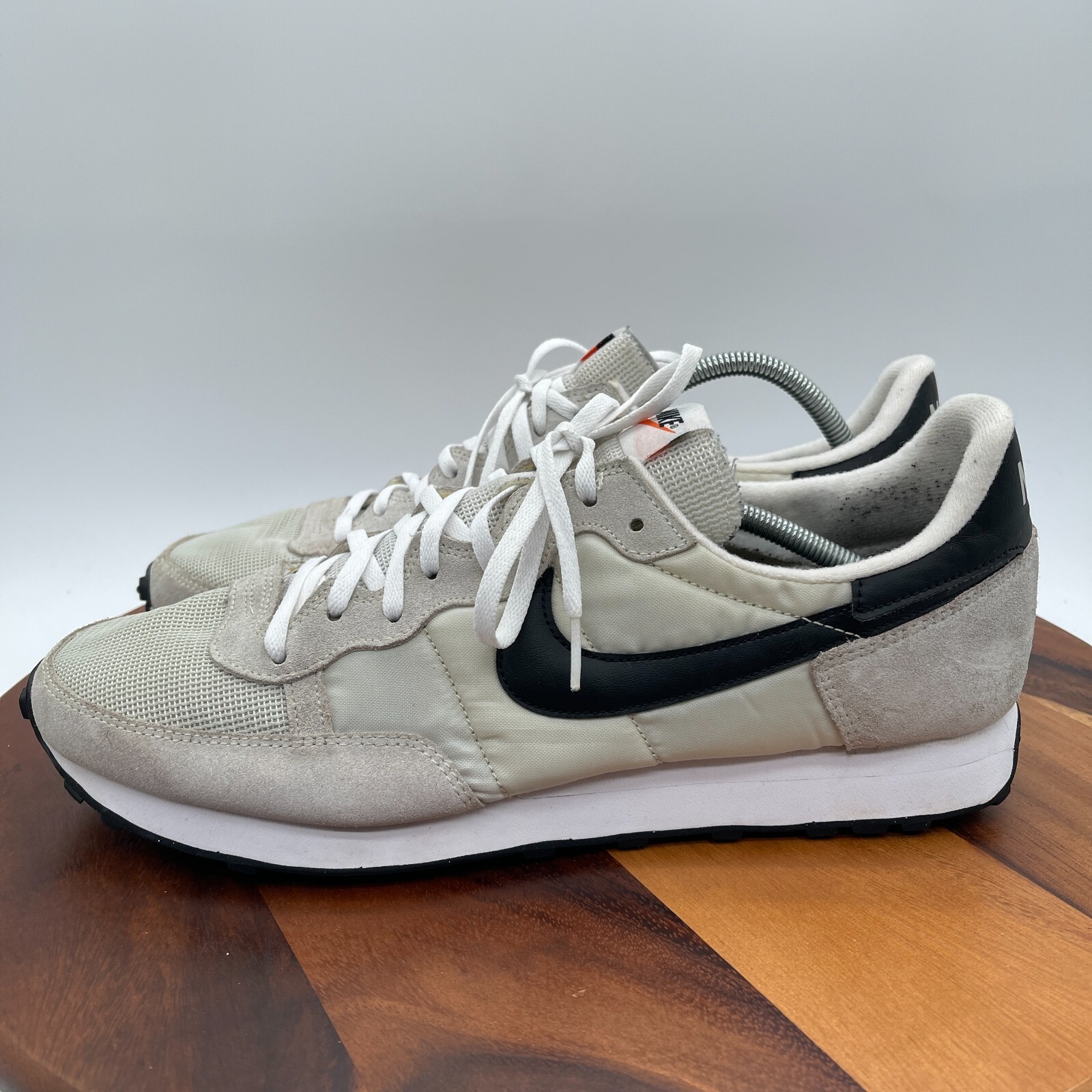 nike challenger og bone