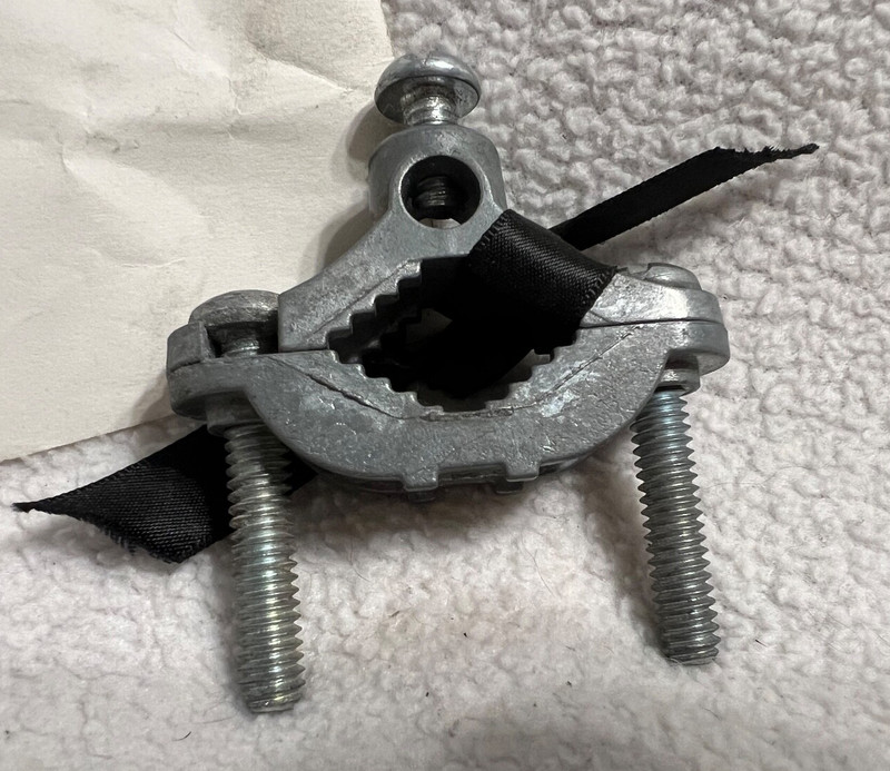 New Open Box GND GC-1 J-1 Ground Clamp 1/2-1" 41309 #10-#2 AWG L-160