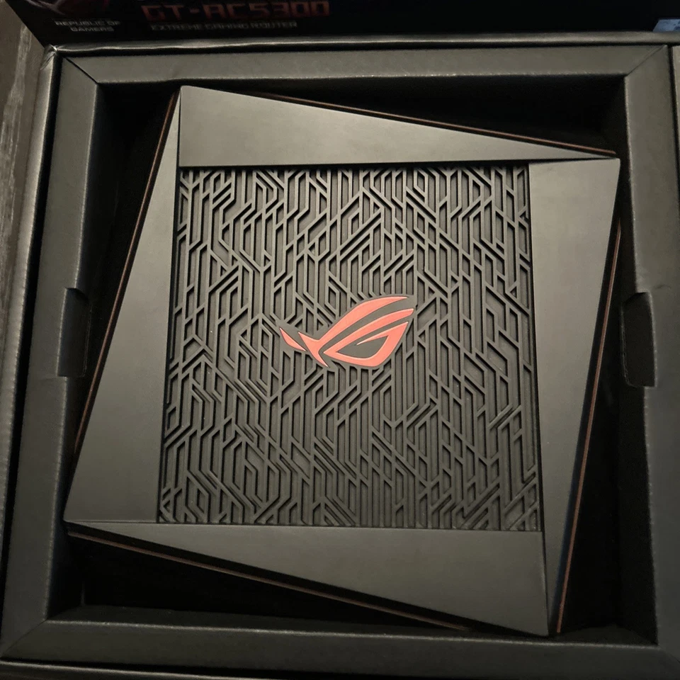 ROG Rapture GT-AC5300 Extreme Gaming Router - 8 Antenna -ASUS Republic Of Gamers - Image 4 of 4