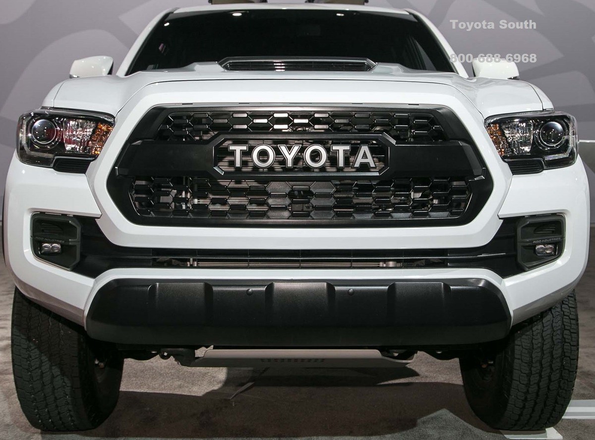 Tacoma タコマ　TRDproグリル　2016以降 Amazon.com: Front Grille Fit for 2016-2022 Tacoma Grille TRD