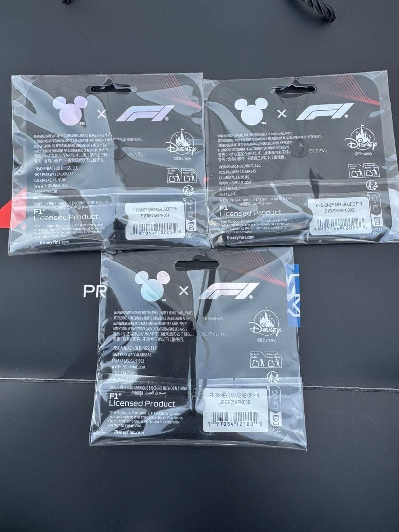 F1 ミッキーマウス ピンバッジ 3点セット 3 Set F1 x Disney Collab Mickey Mouse Pin Badge Suzuka Japanese GP