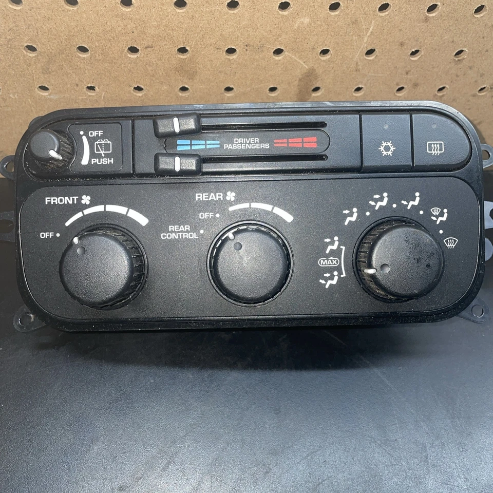 Dodge Durango 2001-2003 control de calefacción de aire acondicionado control de temperatura Foto 2 de 4