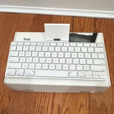 Apple iPad Keyboard Dock A1359 MC533LL/B Portable Wired QWERTY White Aluminum