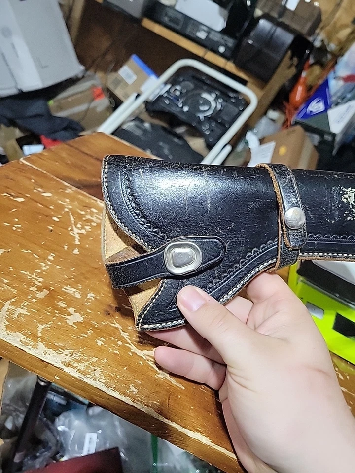 FUNDA PISTOLA BOYT RH CUERO NEGRO VINTAGE 430.6 Foto 2 de 4