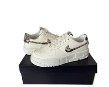WOMEN'S 9.5 NIKE AIR FORCE 1 PIXEL SE SAIL/DESERT SAND-COLLEGE GREY-NEW