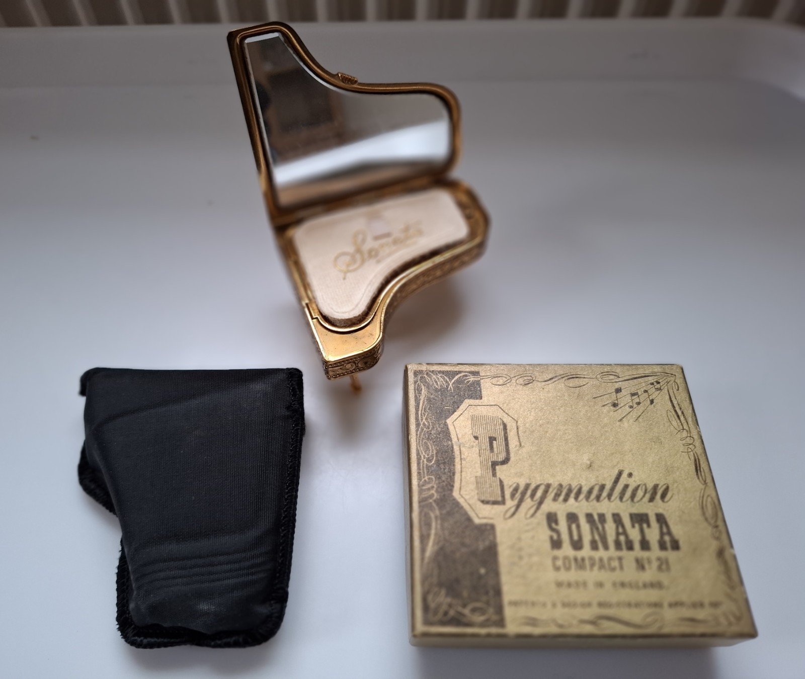 Vintage Pygmalion Grand Piano Articulated Make Up Compact unused with box