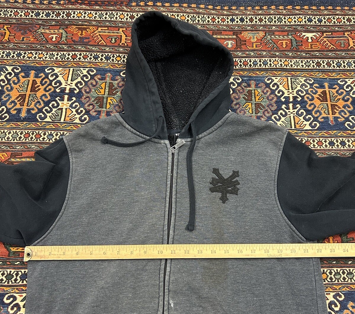 陰陽 Vintage Zipup Hoodie (Gray) Mサイズ　ずとまよ Short 陰陽 Vintage Zipup Hoodie (Gray) - ZUTOMAYO MART