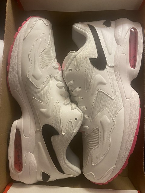 black nike trainers size 2.5