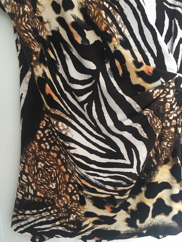 Stylish Wallis animal print top. Size S petite - Picture 2 of 6