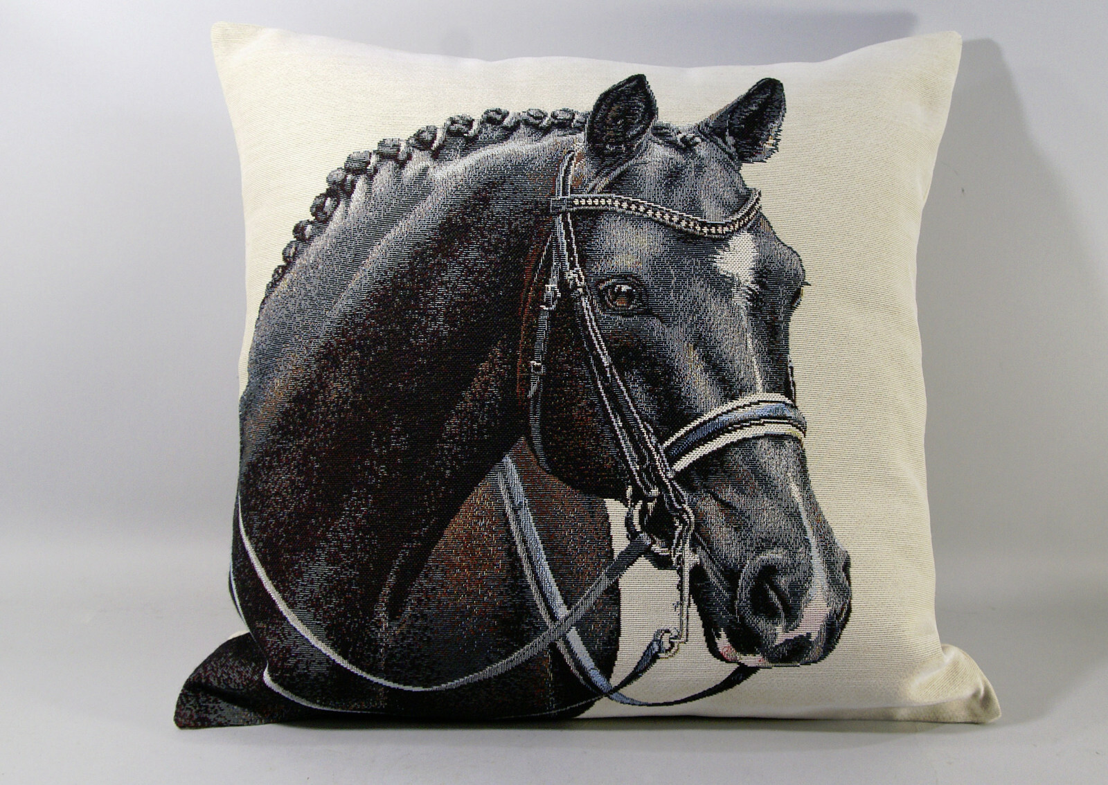 Coussin jacquard tête de cheval déhoussable dos lin décoration équestre 45x45cm