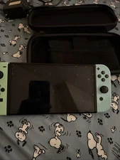 Nintendo Switch OLED Model HEG-001 Handheld Console - 64GB - White