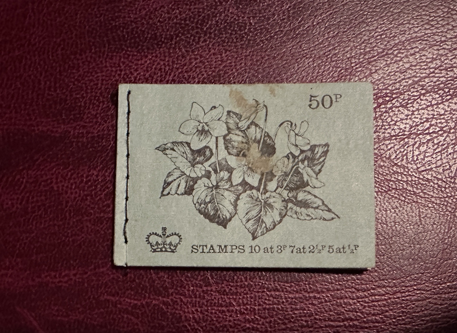 1972 GB QEII 50P STITCHED STAMP BOOK  VIOLET FEBRUARY ISSUE (see Photos)