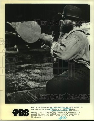 #ad 1980 Press Photo Joe White portrays iron molder in quot;Molders of Troyquot; on PBS $24.99