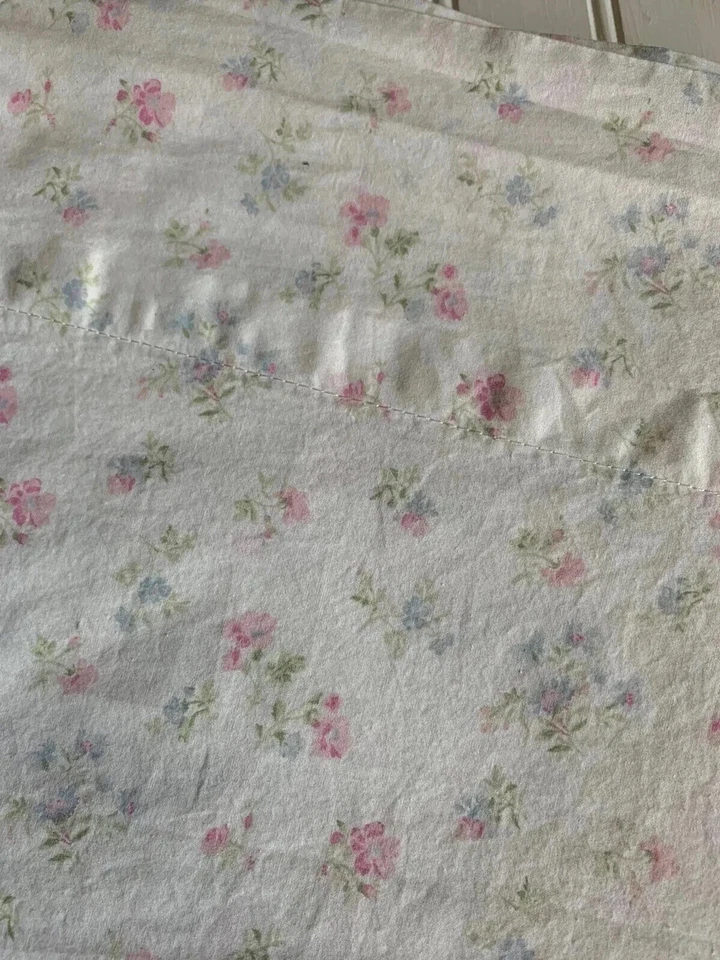 Simply Shabby Chic Candy Floral Flat Fitted Sheets Rachel Ashwell 2 Pieces Twin - Image 2 of 4