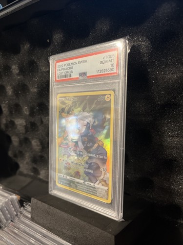 Pikachu TG05/TG30 Swsh11: Lost Origin Trainer Gallery Holo PSA 10 - Picture 3 of 7