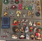 Vintage Gold Tone/Silver Tone Christmas Costume Jewelry Lot - Mostly Brooches