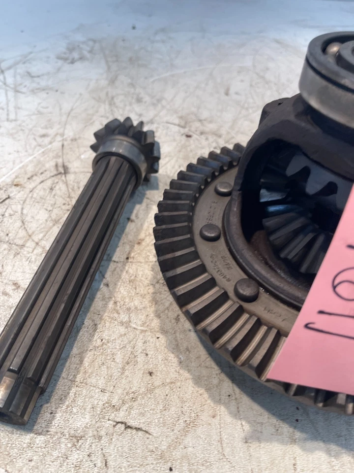 1947 Farmall A Tractor Rearend Ring & Pinion Gear Set - Image 4 of 4