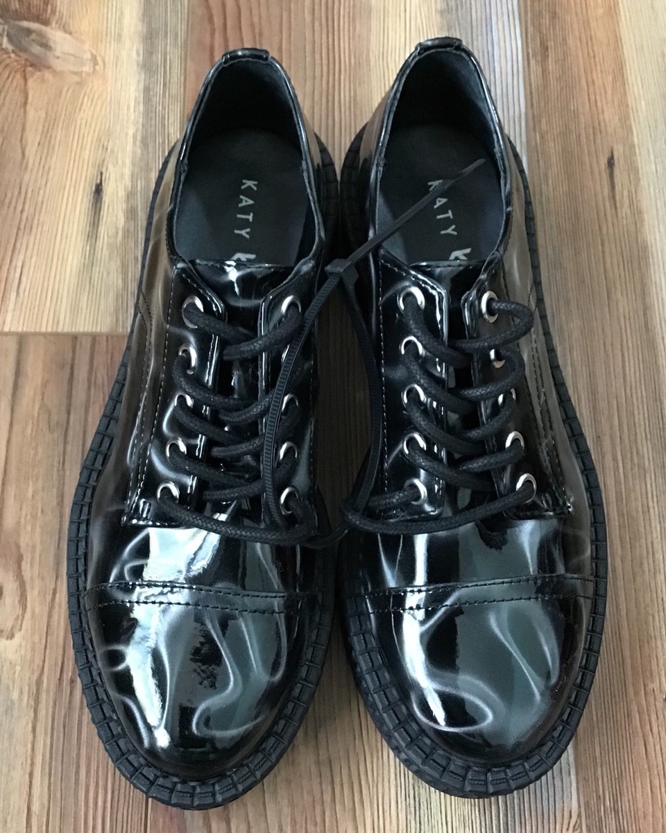 Katy Perry Women's The Wilma Graphic Oxford Shoe Black Gray