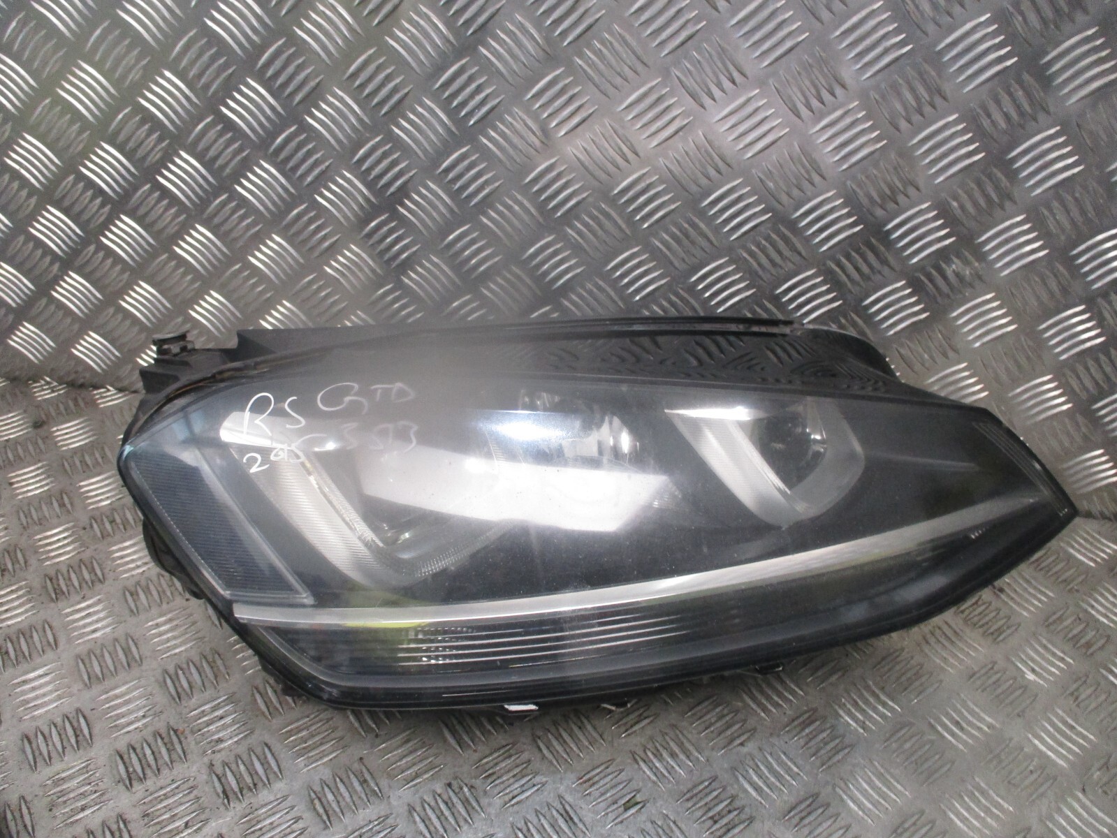 Volkswagen 5G2941752 Headlight for sale online | eBay 