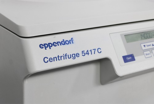 Eppendorf 5417C High-Speed Benchtop Microcentrifuge 5417 with F45-30-11 Rotor - Picture 13 of 13