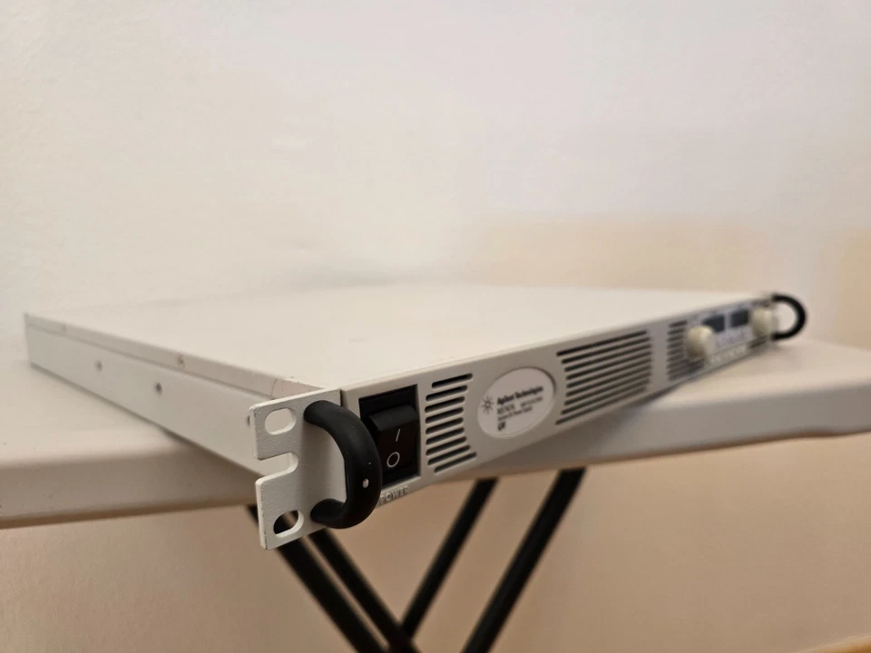 Fuente de alimentación CC LXI sistema Agilent N5747A 60V/12.5A, 700W Foto 3 de 4