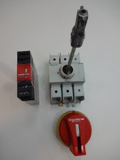 Schneider Electric LK4DU3CN Disconnect Switch Banner ES-FA-11AA Safety Relay