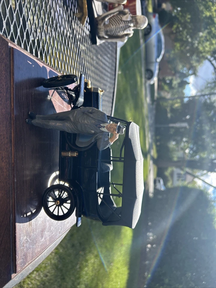 Vintage Franklin Mint - THe 1913 Ford Model T 1:24 Scale Cool Display As Is - Image 2 of 4