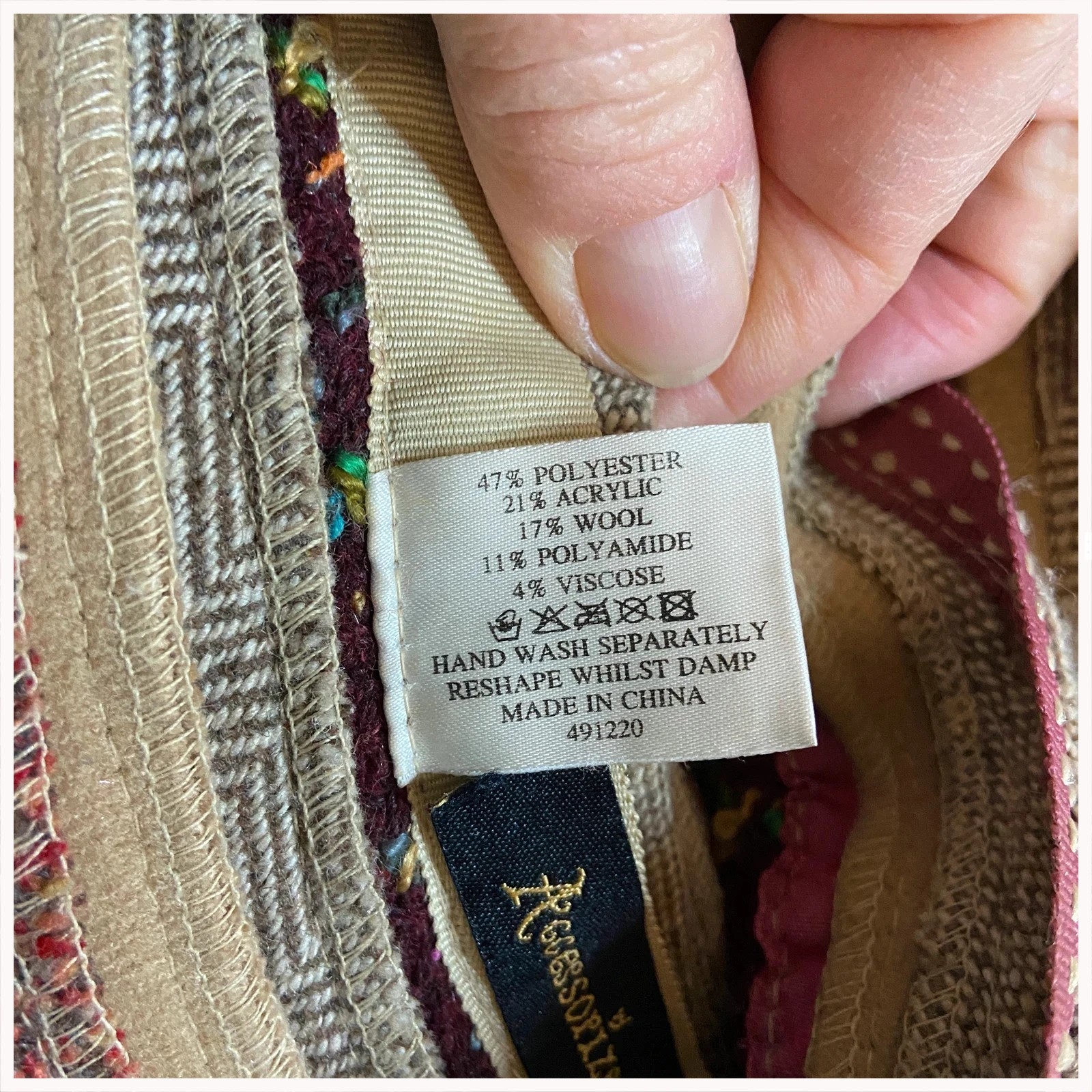 Accessorise bucket hat Red Patchwork Wool Stripe … - image 9