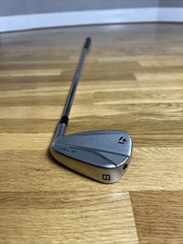 Taylormade P790 Forged / 8 Eisen / Modus3 Stiff Flex / Taylormade Grip