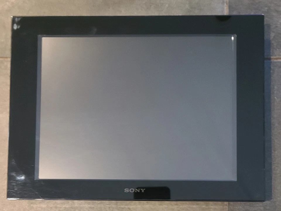 Sony S Frame DPF-D100 10.4" Digital Photo Picture Frame with Remote 12V - Image 2 of 4