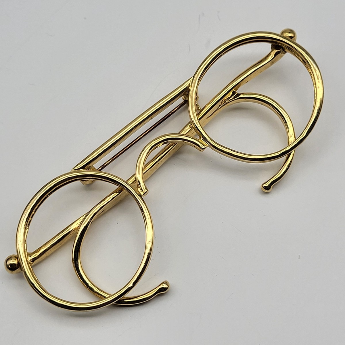 Fun Vintage Eyeglasses brooch pin glasses holder double goldtone