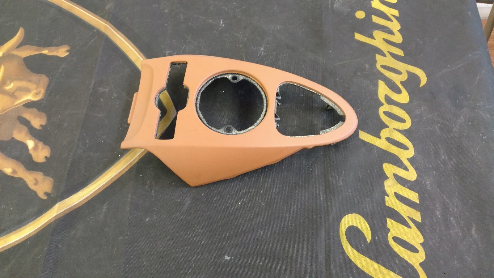 LAMBORGHINI GALLARDO LP560 LP550 SPYDER INTERIOR CENTER CONSOLE PANEL OEM 