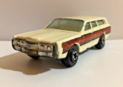 YATMING No 1015 ''FORD'' STATION WAGON (likely 1970 Mercury Montego) cream ''woody''