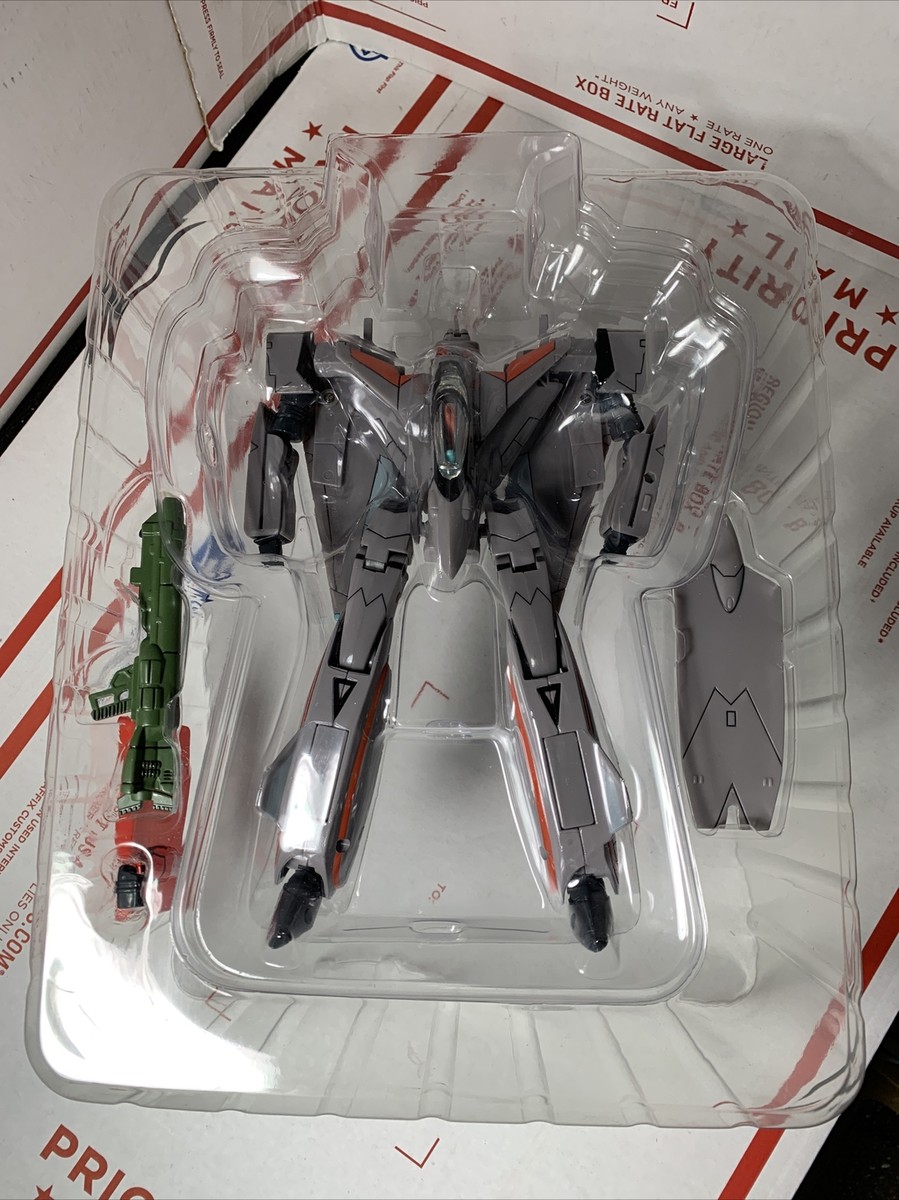 VF-11B マクロスプラス YAMATO Yamato Macross Plus Mechanical Transformer VF- 11B 1/60