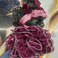 NEW hand made crocheted hair tie scrunchies pinks set of 2