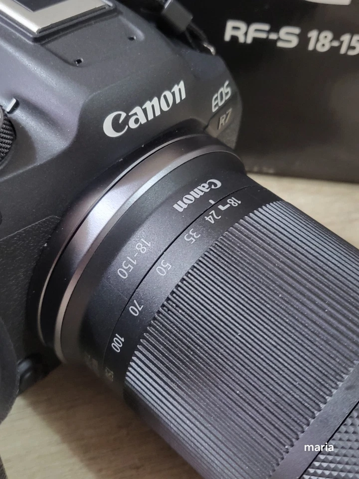 Canon EOS R7 Mirrorless + RF-S 18-150mm IS STM 32,5 MP, foto 3 di 5