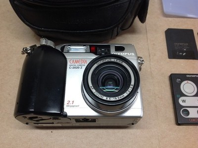 Camera Camedia Olympus C-2020-2 w/ Cards , Case Untested
