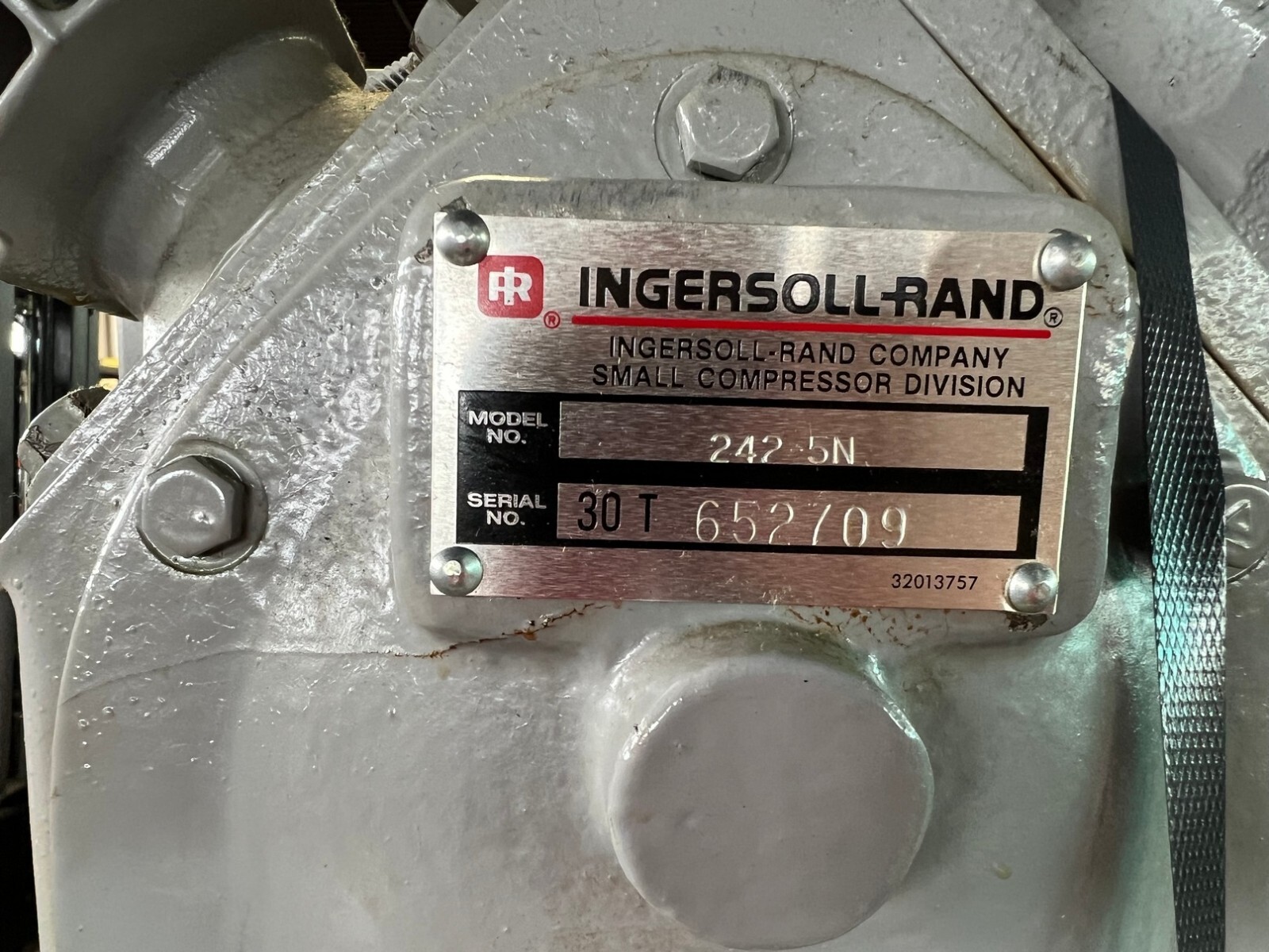 5HP Ingersoll Rand Vertical Tank Air Compressors eBay