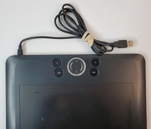 Wacom BAMBOO FUN CTE-650 Graphics Drawing Tablet with USB Cord - Picture 6 of 9