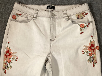 Curations Jeans 14 Embroidered Floral Raw Hem Cropped Gray Roses Appliqué Faded