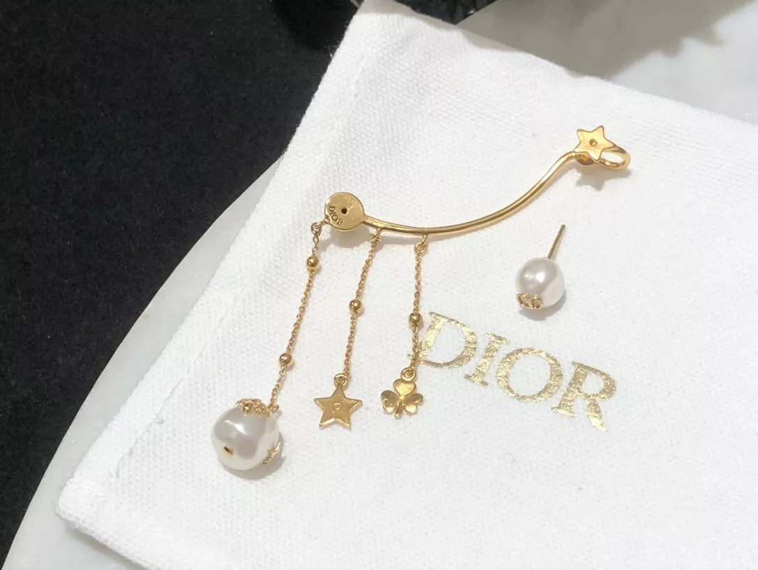 DIOR Gold Pearl Pearl Rhinestones teardrop Clip Ons – ReturnStyle